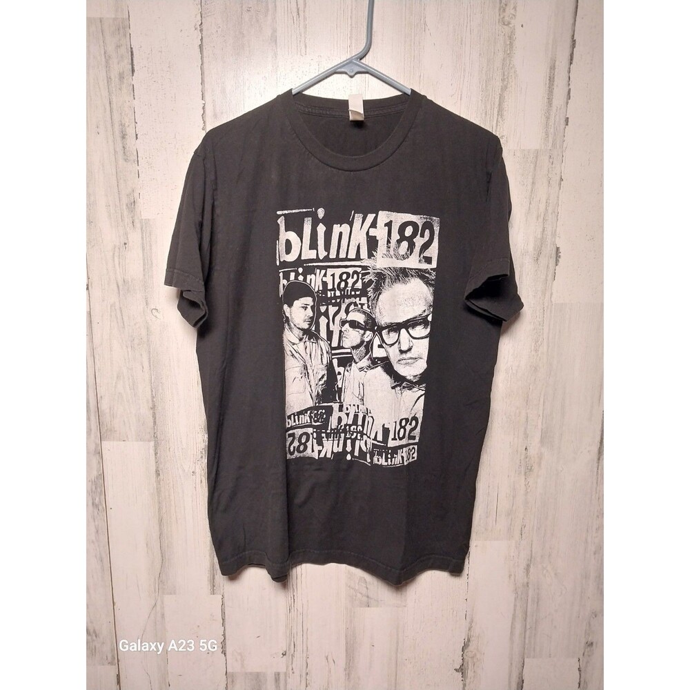 Blink 182 2023/2024 Tour Shirt Large Tultex